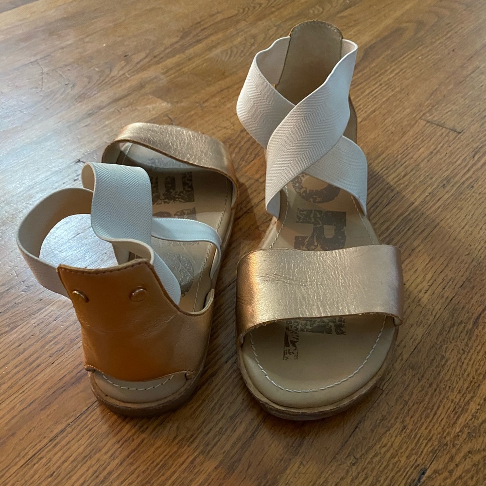 Sorel Sandel Size 9